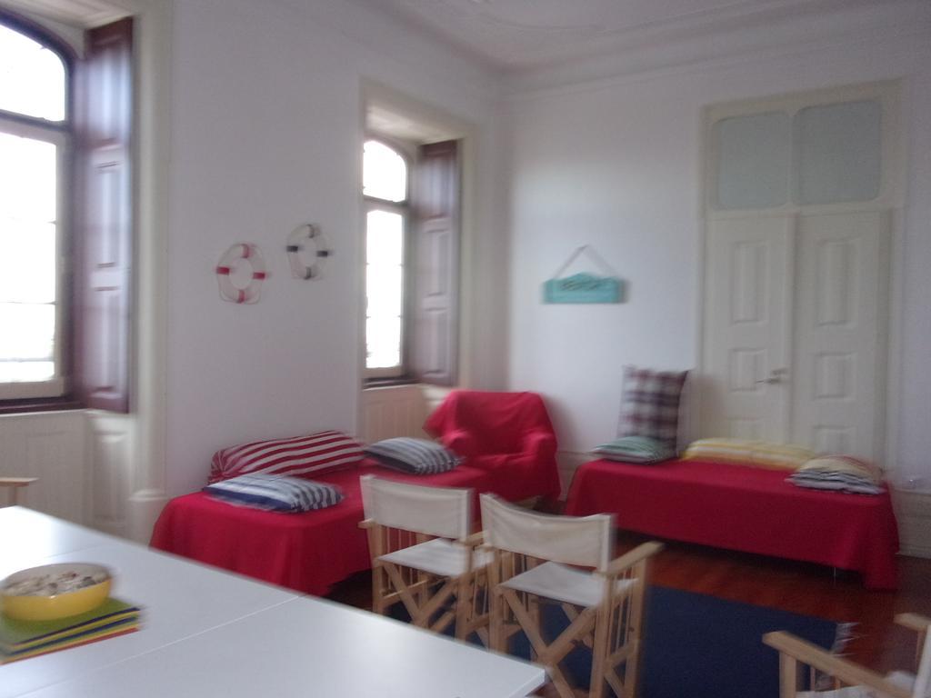 Hostel 402 Фигейра да Фош Екстериор снимка